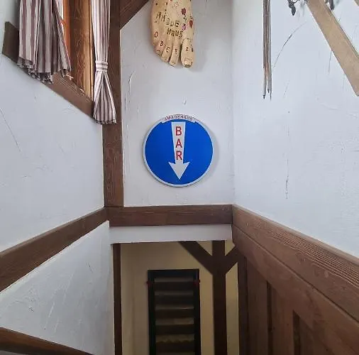 Amadehaus Pensión 4*