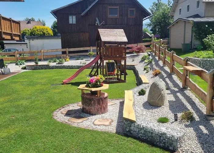 Amadehaus Pensión 4*